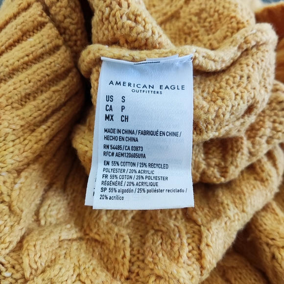 American Eagle Cable Knit Crew Neck Sweater Size S - Picture 6 of 6